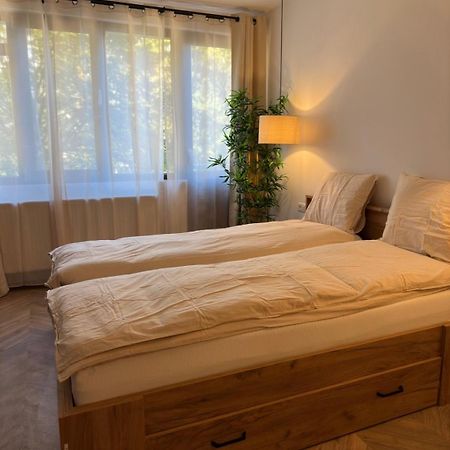 One Room Apartment- Self Check-In 24H Решица Экстерьер фото